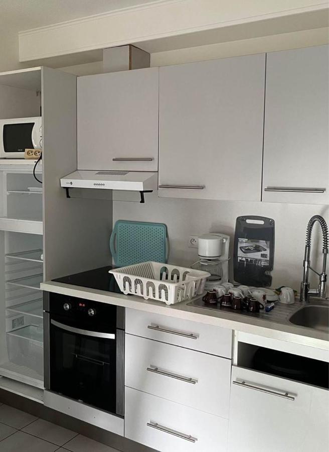 Superbe Appartement Au Bord De Plage Cros De Cagnes Exterior foto